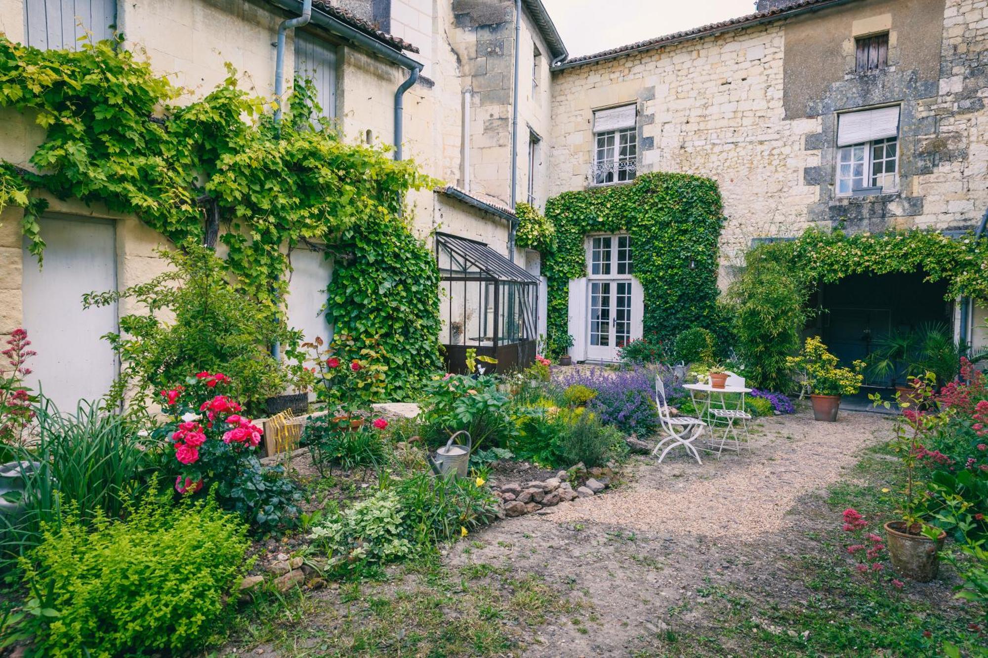 Le Prieure Sainte Croix Otel Loudun Dış mekan fotoğraf