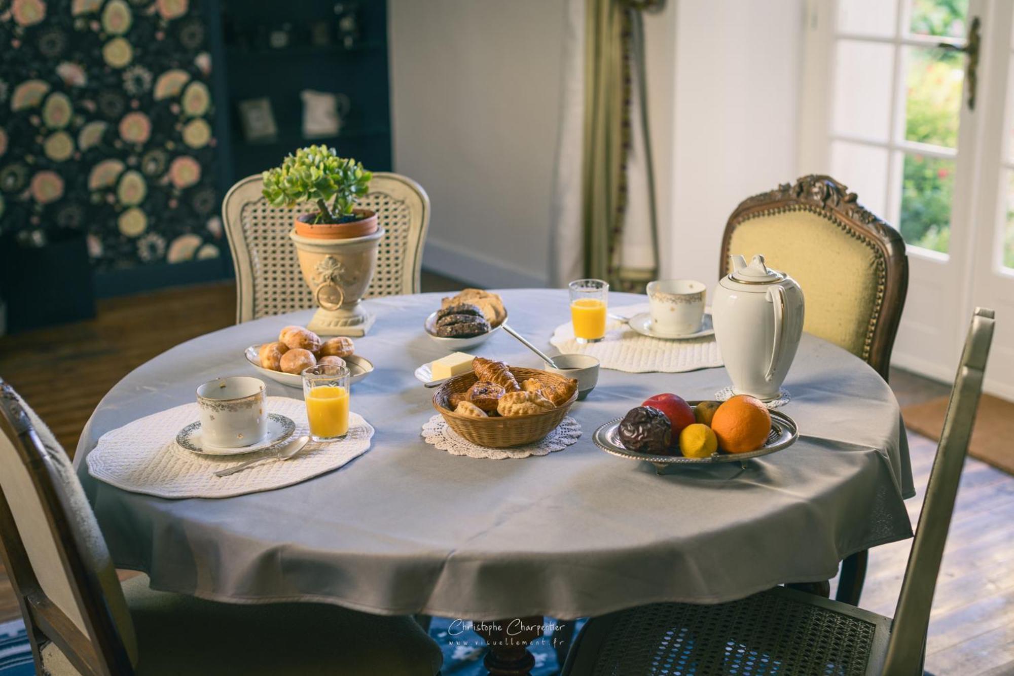 Le Prieure Sainte Croix Otel Loudun Dış mekan fotoğraf